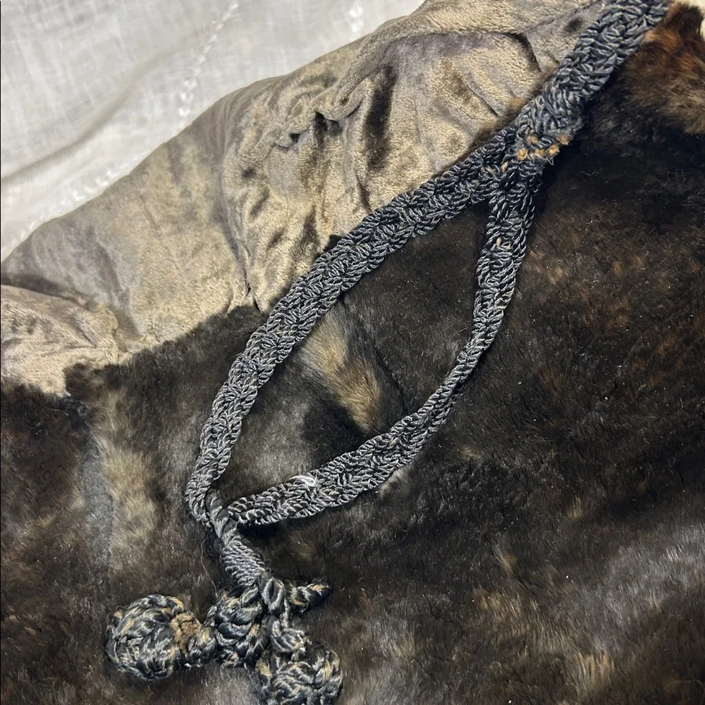Vintage dawn filled hand muff